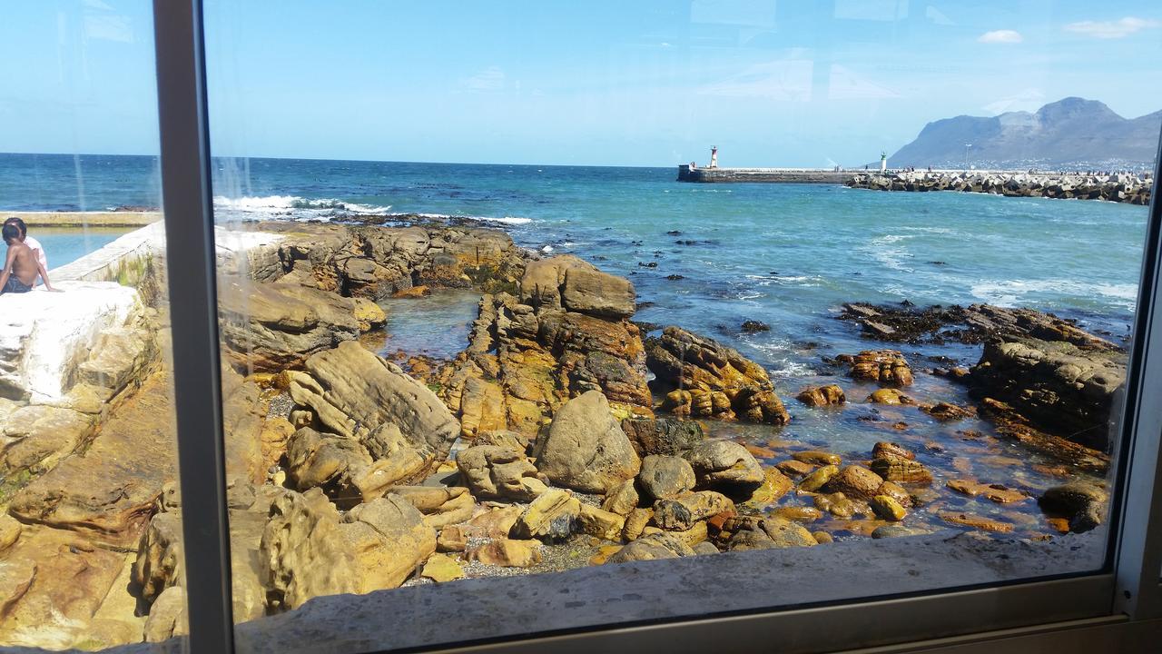 Coral Sands On Muizenberg Apartment Exterior photo